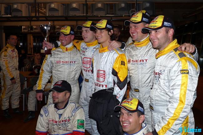 Epilog 2010 a stříbro pro Seat Sport - Hybáček, Matějovský, Abraham a Nemec, foto V.Klígl