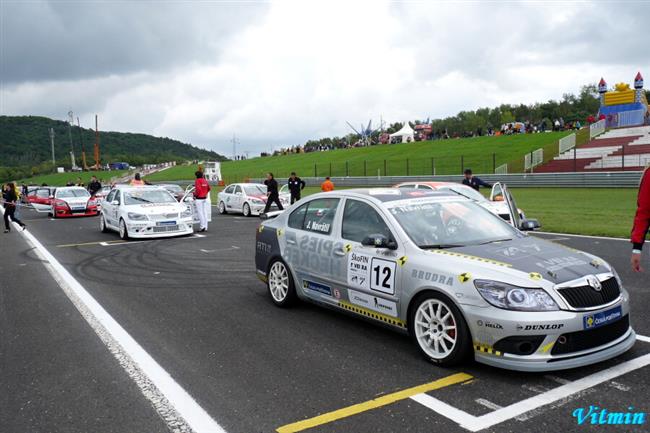 Oficiln : Okruhov Clio Cup Bohemia a Octvia cup 2011spoj sv sly !