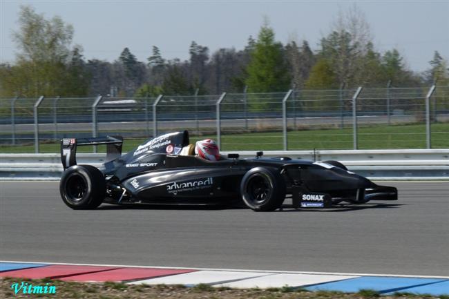 Jarní Brno 2010 a formule Renault, foto V. Klígl