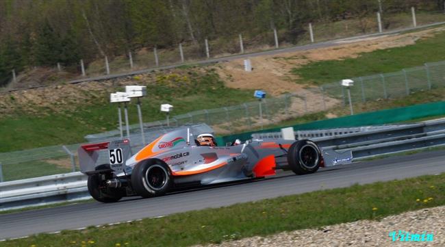 Jarn Brno 2010 a formule Renault, foto V. Klgl