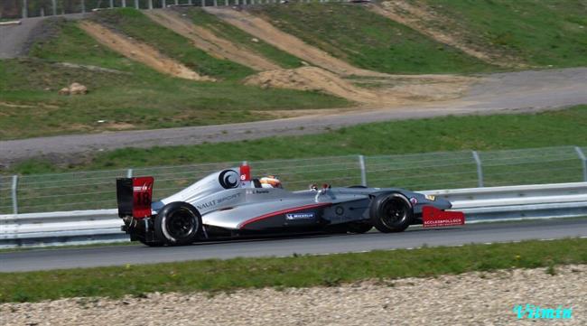 Jarní Brno 2010 a formule Renault, foto V. Klígl