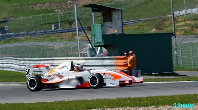 Jarní Brno 2010 a formule Renault, foto V. Klígl