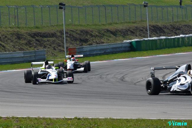 Jarní Brno 2010 a formule Renault, foto V. Klígl