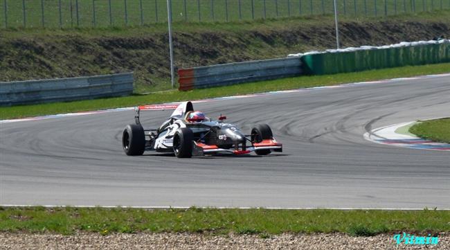 Jarn Brno 2010 a formule Renault, foto V. Klgl