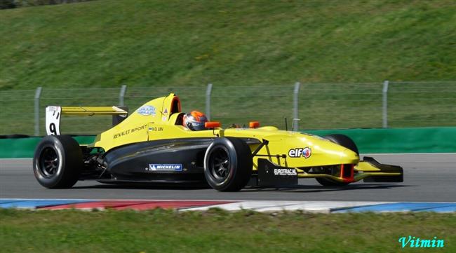 Jarní Brno 2010 a formule Renault, foto V. Klígl