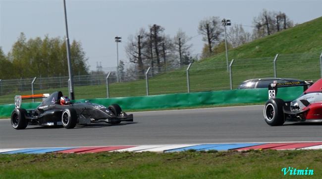 Jarní Brno 2010 a formule Renault, foto V. Klígl