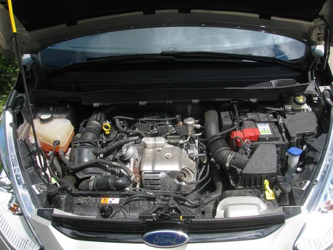 Test malho MPV Fordu B-Max s malm turbomotorem 1,0 Ecoboost