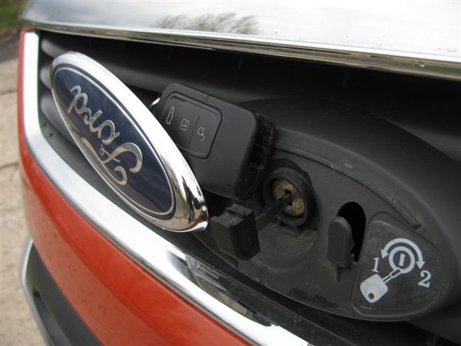 Test Fordu Kuga s nejsilnjm benznovm motorem 2,5 Turbo