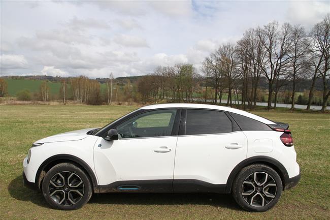 Test elektrickho Citroenu e-C4 Shine Pack