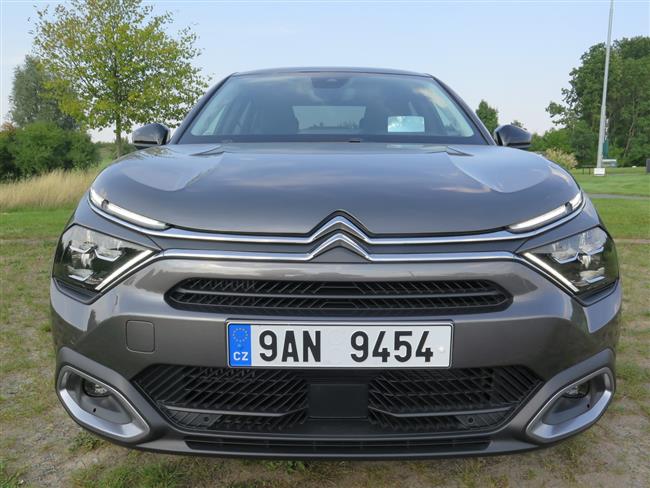 Test Citroenu C4X 1,2 turbo automat Shine