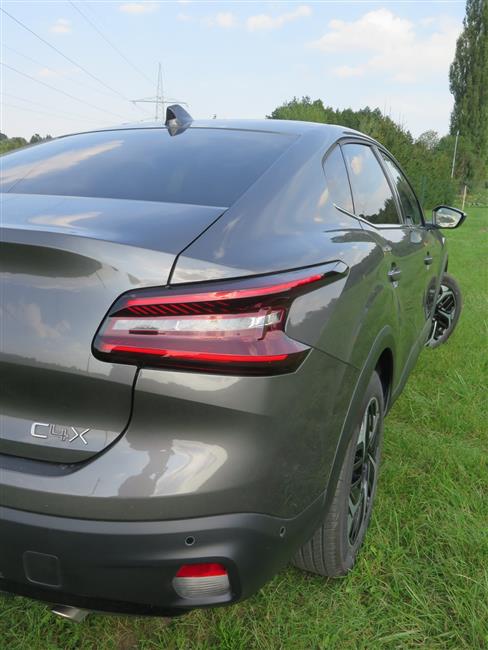 Test Citroenu C4X 1,2 turbo automat Shine