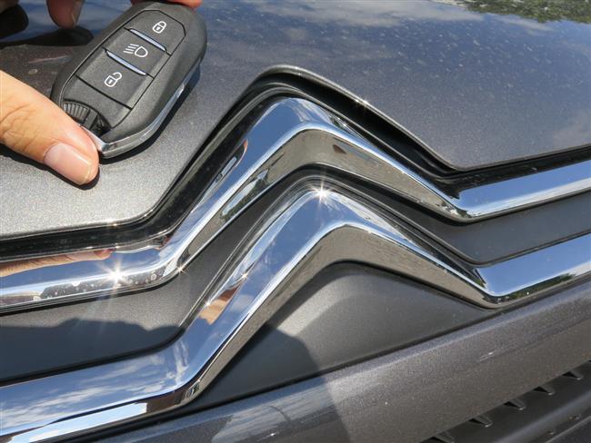Test Citroenu C4X 1,2 turbo automat Shine