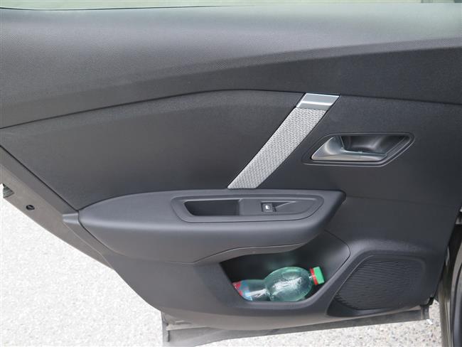 Test Citroenu C4X 1,2 turbo automat Shine