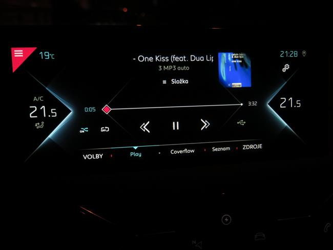 Test elektrického DS3 Crossback E-Tense Grand Chic