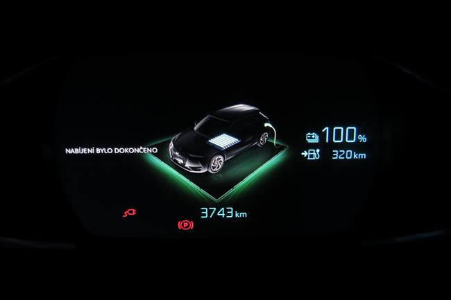Test elektrickho DS3 Crossback E-Tense Grand Chic