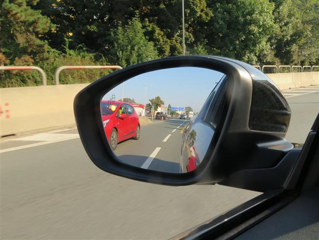 Test elektrického DS3 Crossback E-Tense Grand Chic