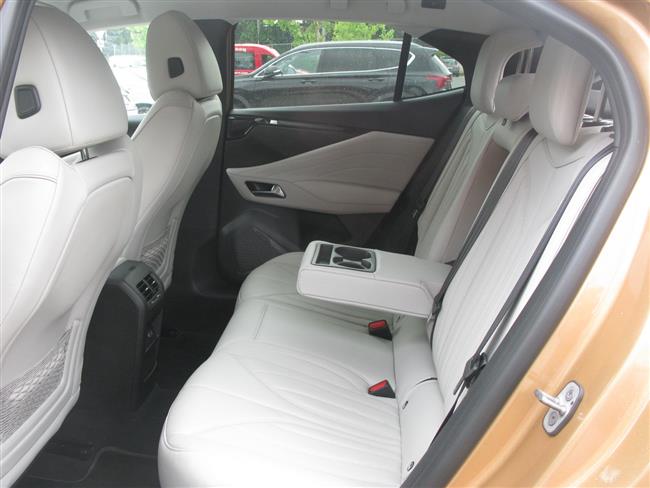 Test nového DS4 1,2 Rivoli Cross s automatem