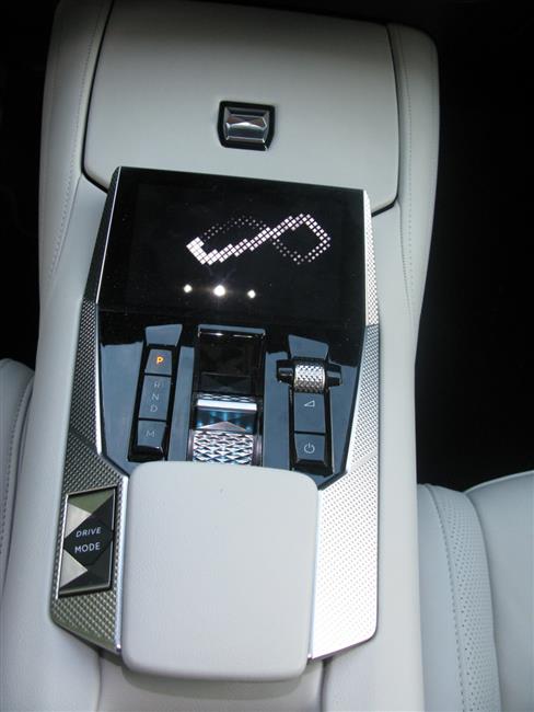 Test novho DS4 1,2 Rivoli Cross s automatem