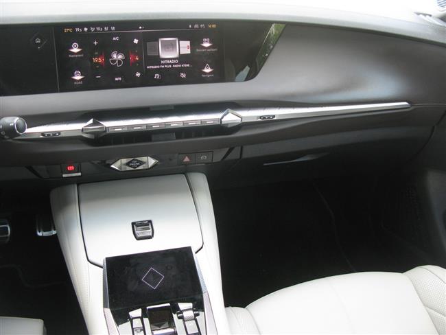 Test nového DS4 1,2 Rivoli Cross s automatem