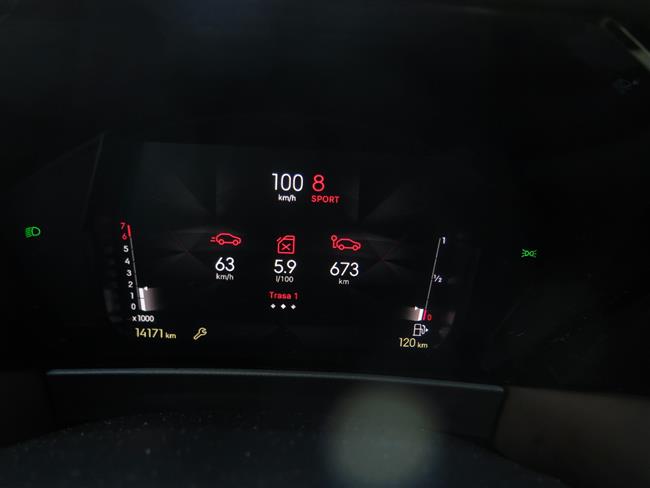 Test nového DS4 1,2 Rivoli Cross s automatem