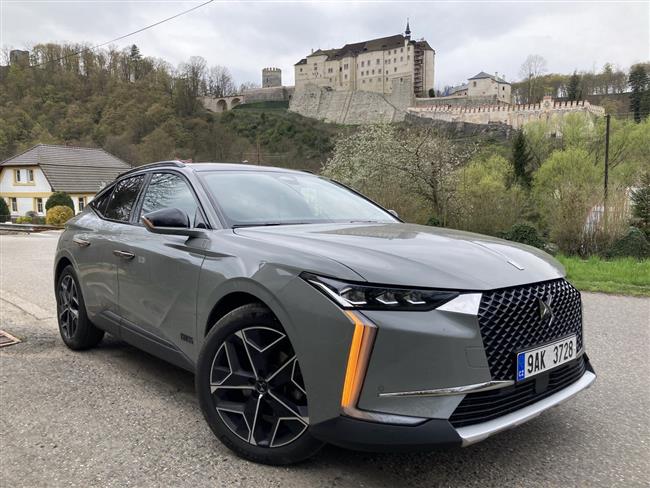 Test DS4 Rivoli Cross s naftovým motorem 1,5 s automatem