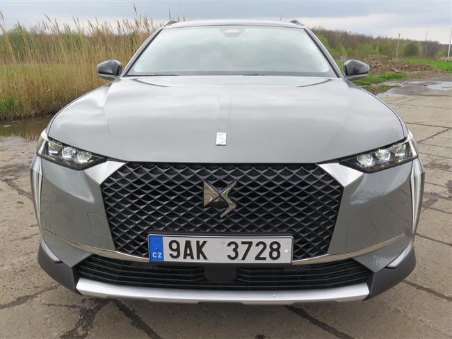 Test DS4 Rivoli Cross s naftovým motorem 1,5 s automatem