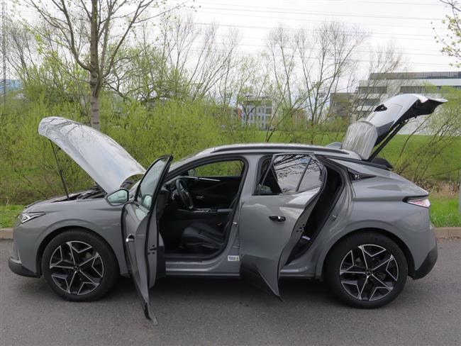 Test DS4 Rivoli Cross s naftovým motorem 1,5 s automatem