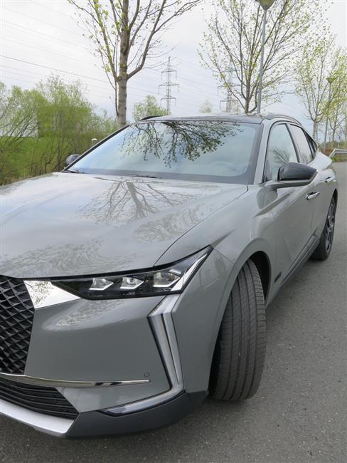 Test DS4 Rivoli Cross s naftovým motorem 1,5 s automatem
