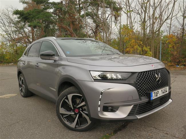 Test DS7 Crossback 1,6 Performance line s automatem