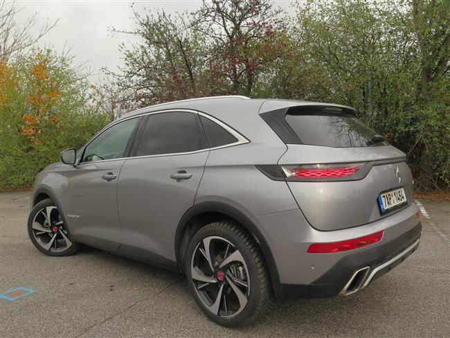 Test DS7 Crossback 1,6 Performance line s automatem