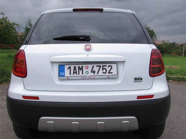 Test Fiatu Sedici ve verzi 4x4 s dieselovým motorem 2,0.