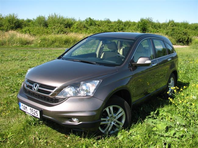 Test SUV střední velikosti Honda CRV s 2,2 dieselem a 5ti stupňovým automatem