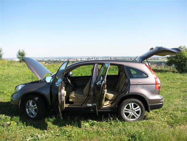 Test SUV střední velikosti Honda CRV s 2,2 dieselem a 5ti stupňovým automatem
