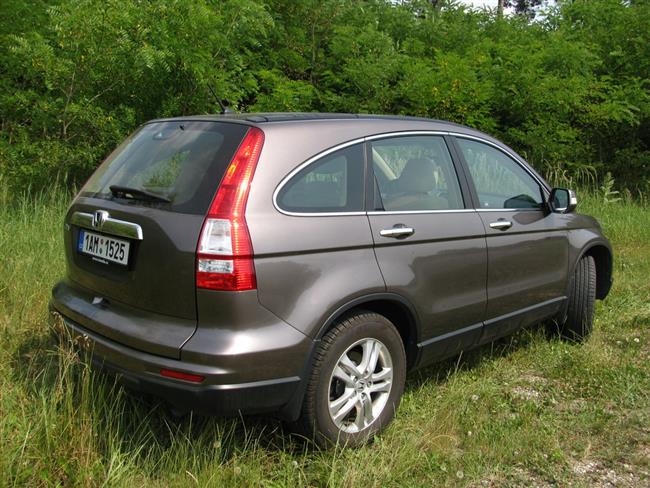 Test SUV střední velikosti Honda CRV s 2,2 dieselem a 5ti stupňovým automatem
