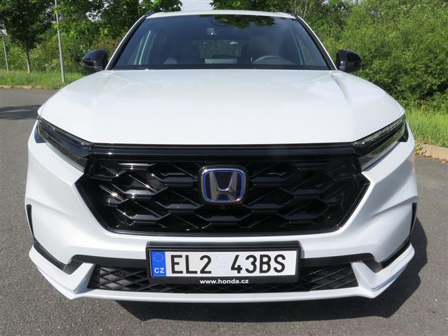 Test Hondy CR-V e PHEV 2,0i MMD Advance tech s pednm pohonem