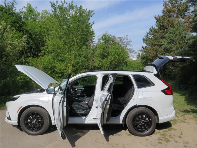 Test Hondy CR-V e PHEV 2,0i MMD Advance tech s pednm pohonem