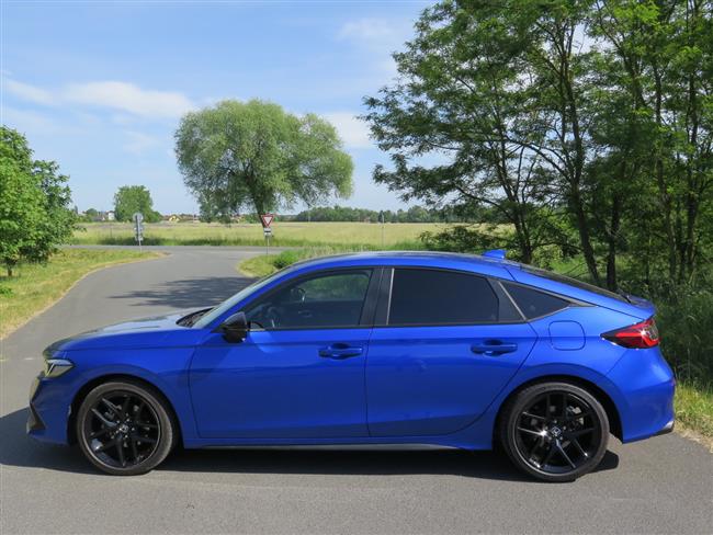 Test nové Hondy Civic e:HEV Sport