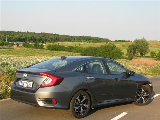 Test Hondy Civic sedan 1,5 Turbo Executive