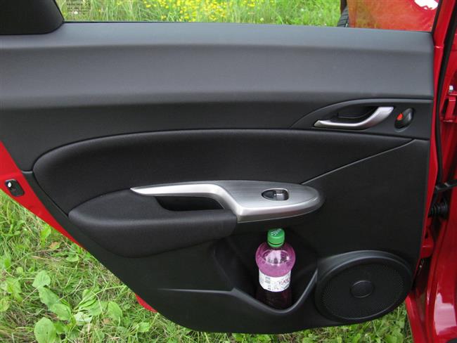 Honda Civic v pětidveřové karosérii s výbavou GT a benzínovým motorem 1,8 VTEC