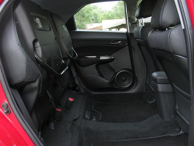Honda Civic v pětidveřové karosérii s výbavou GT a benzínovým motorem 1,8 VTEC