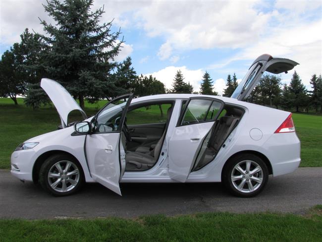 Honda Insight hybrid s benzínovým motorem a elektrickým pomocníkem