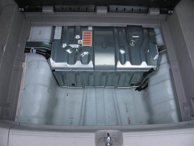 Honda Insight hybrid s benzínovým motorem a elektrickým pomocníkem