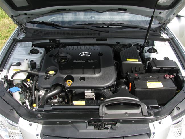Test limuzíny střední třídy Hyundai Sonata s dieselem a automatem