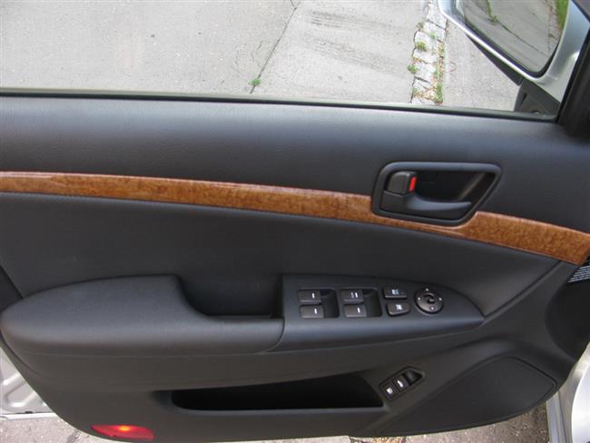 Test limuzíny střední třídy Hyundai Sonata s dieselem a automatem