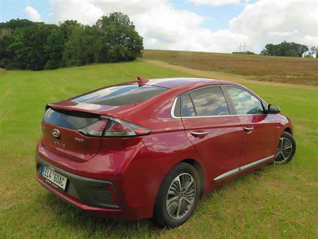 Test Hyundae Ioniq Plug in Hybrid po faceliftu