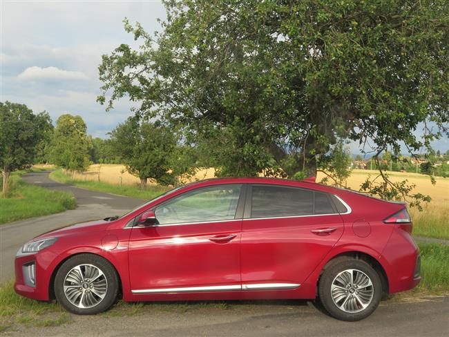 Test Hyundae Ioniq Plug in Hybrid po faceliftu