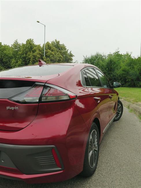 Test Hyundae Ioniq Plug in Hybrid po faceliftu