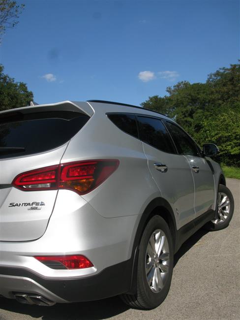 Test velkého SUV Hyundai Santa Fe s 2,4 benzínem v manuálu v sedmimístném provedení