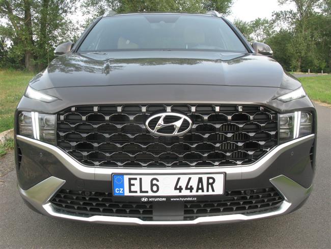 Test velkho SUV Hyundai Santa Fe PHEV v sedmimstnm proveden