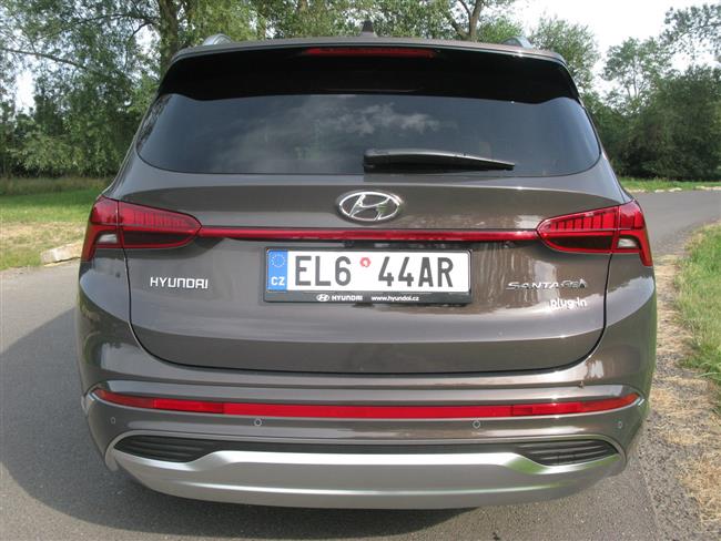 Test velkho SUV Hyundai Santa Fe PHEV v sedmimstnm proveden